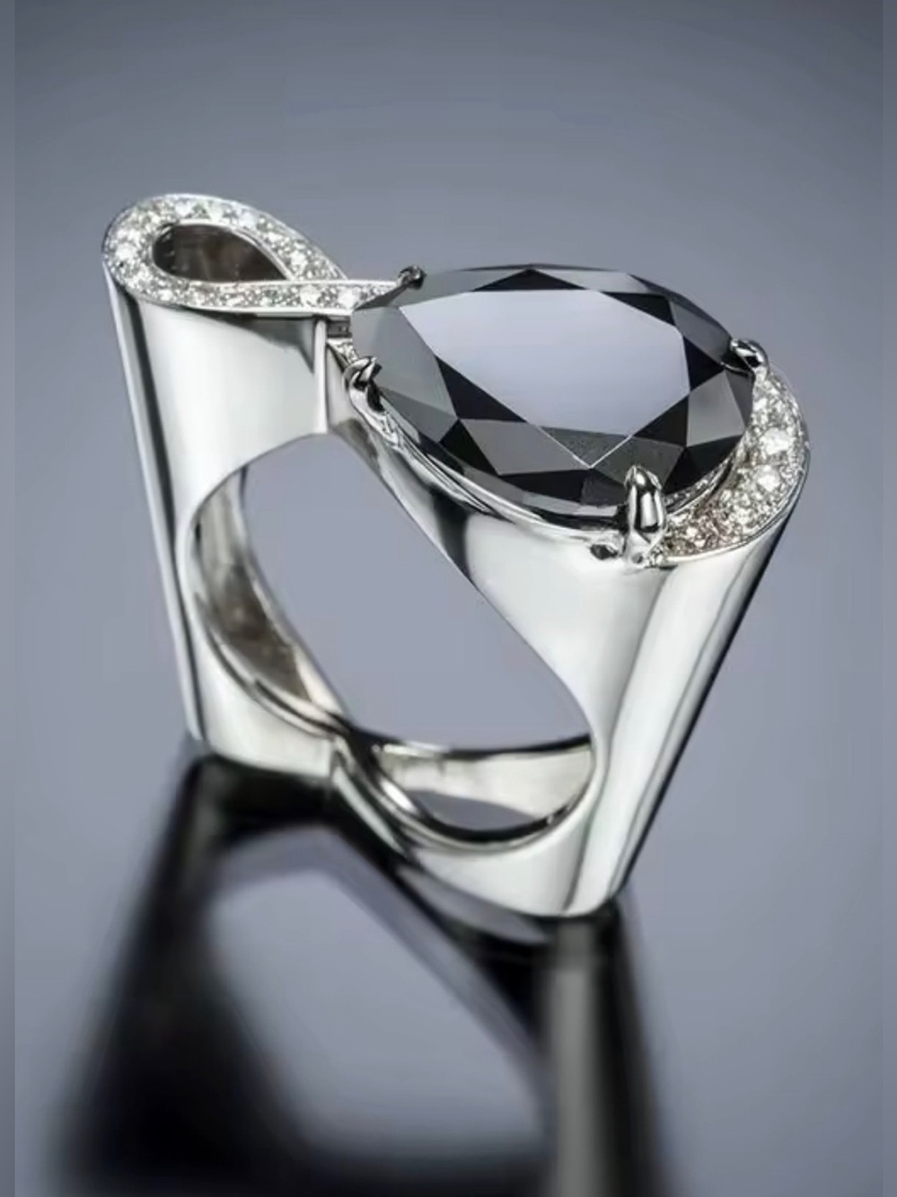 Rare Italian Luxury Jewelry Modern Art Black Crystal Statement Ring Size 8 NWOT